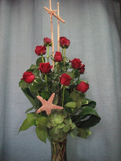 Product Image - Dozen Red Roses High Style